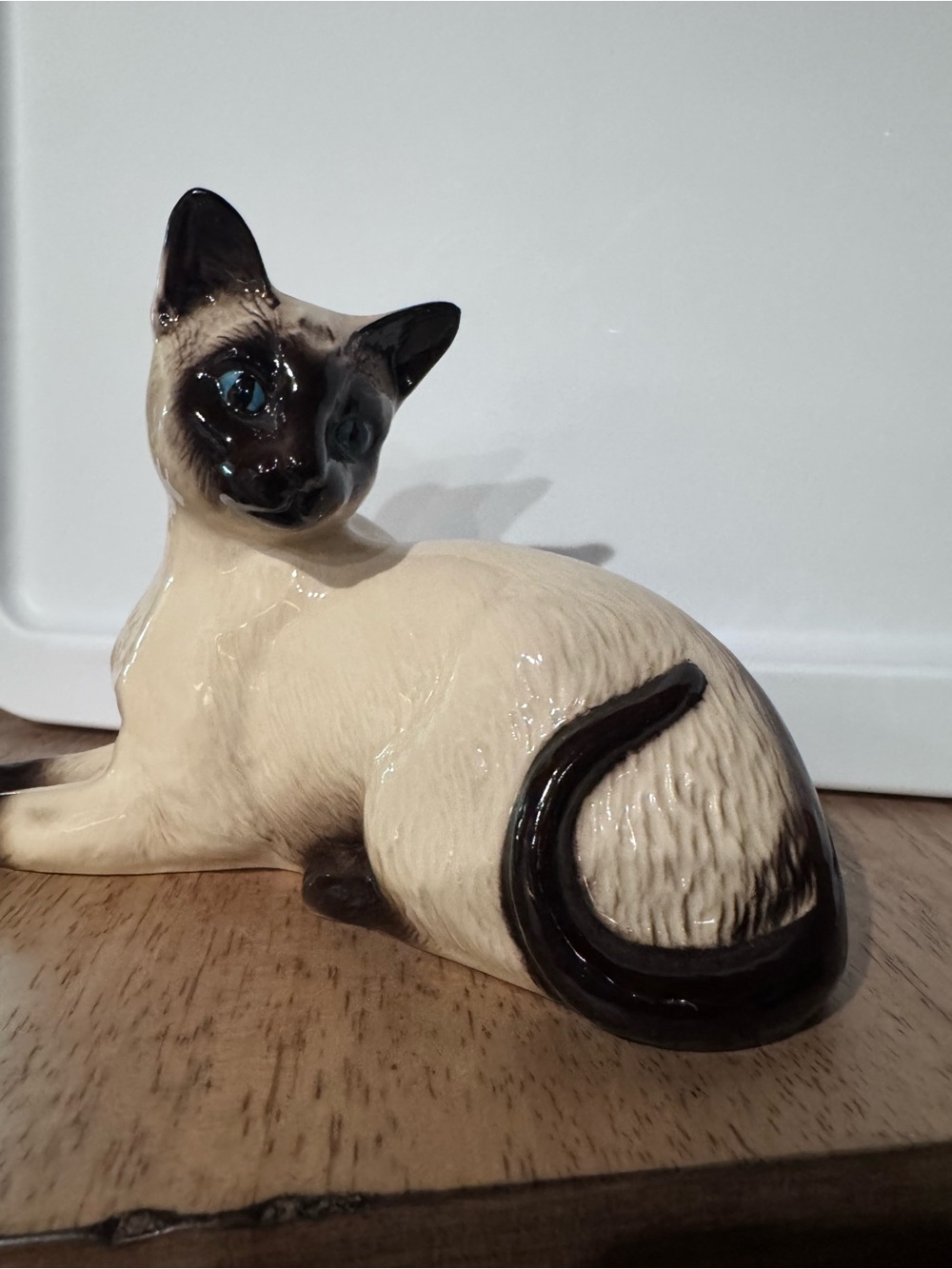 Royal Doulton Siamese Cat Figurine in Cream and Dark Brown vintage